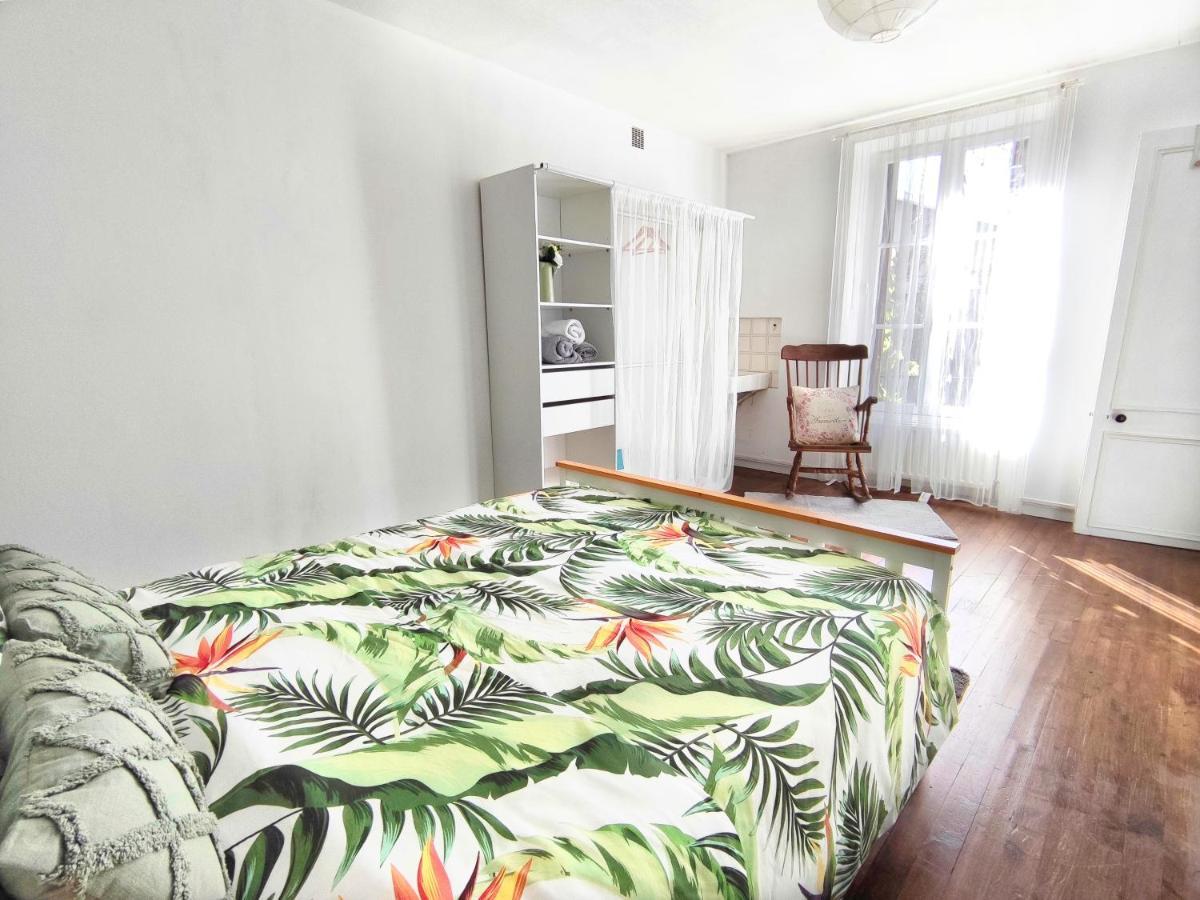 Number 22 - Le Dorat - Apartment One With Garden & Free Parking Eksteriør bilde