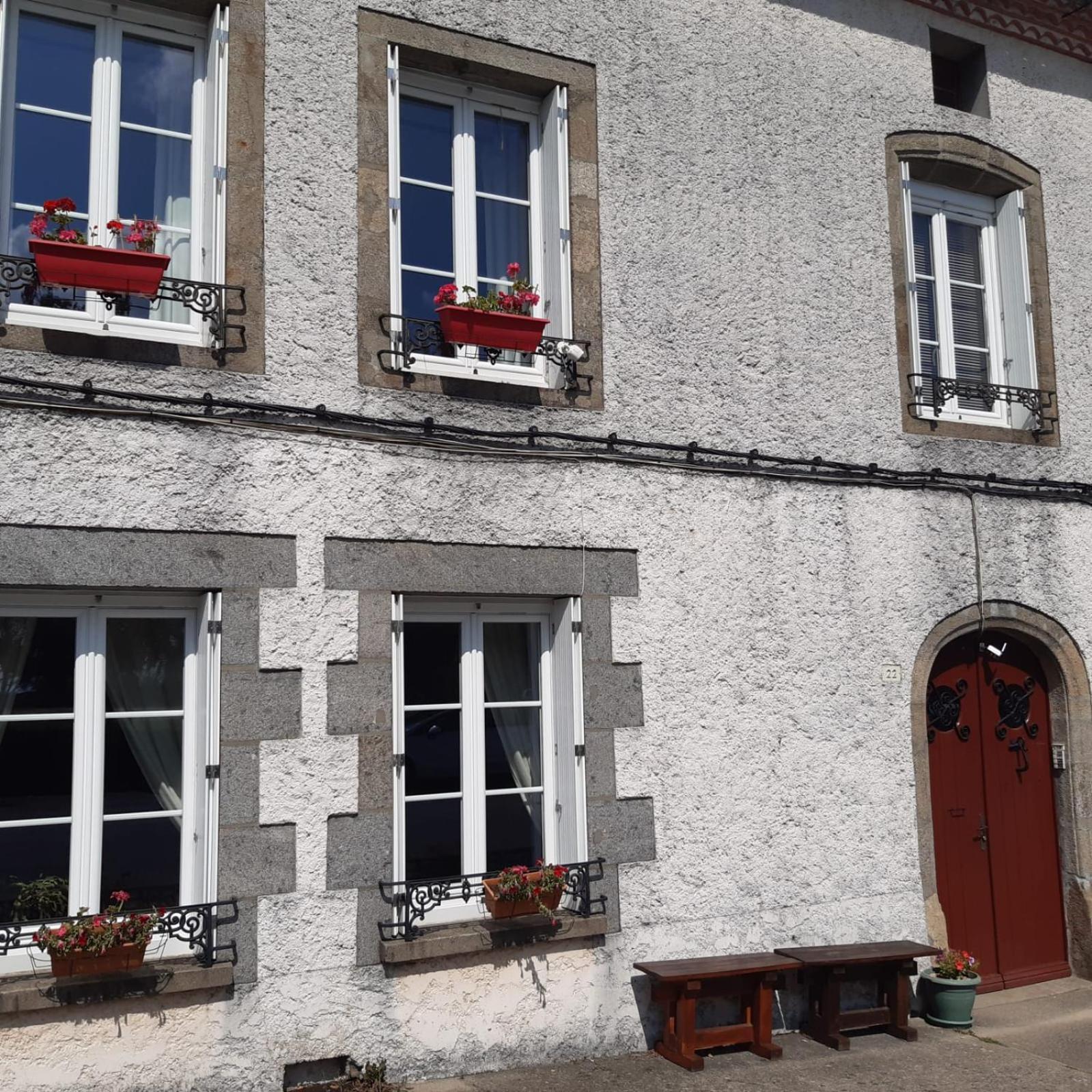Number 22 - Le Dorat - Apartment One With Garden & Free Parking Eksteriør bilde